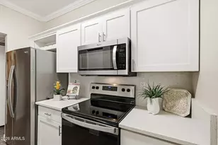 1126 W Elliot Rd, Chandler, AZ 85224 - Photo 2