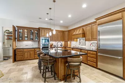 3450 E Pyrenees Pass, Phoenix, AZ 85018 - Photo 14