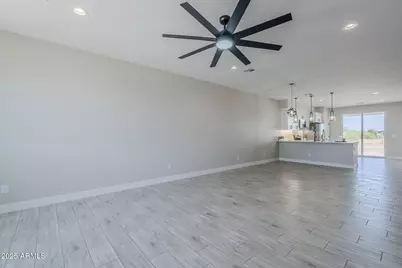 392 W Lincoln Avenue, Coolidge, AZ 85128 - Photo 6