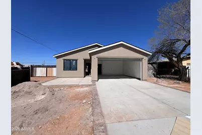 392 W Lincoln Avenue, Coolidge, AZ 85128 - Photo 1