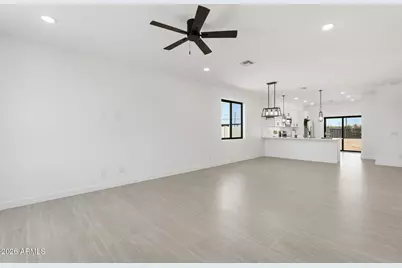 392 W Lincoln Avenue, Coolidge, AZ 85128 - Photo 4