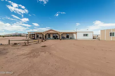 55746 W Beat Street, Maricopa, AZ 85139 - Photo 2