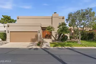 3048 E Stella Ln, Phoenix, AZ 85016 - Photo 1