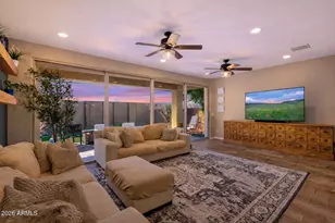 2843 E Wayland Dr, Phoenix, AZ 85040 - Photo 2