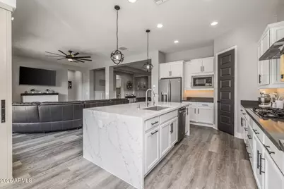 10709 E Thornton Avenue, Mesa, AZ 85212 - Photo 10