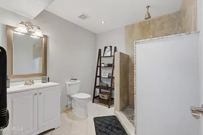 821 E Kesler Lane, Chandler, AZ 85225 - Photo 14