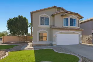 821 E Kesler Ln, Chandler, AZ 85225 - Photo 2