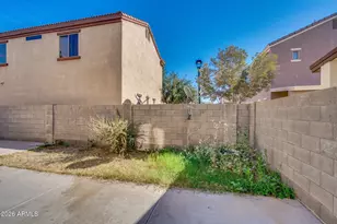 1332 E Dunbar Dr, Phoenix, AZ 85042 - Photo 34
