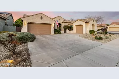 17926 W Griswold Road, Waddell, AZ 85355 - Photo 2