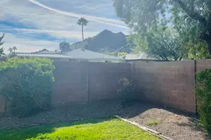 2301 E Laurel Ln, Phoenix, AZ 85028 - Photo 26