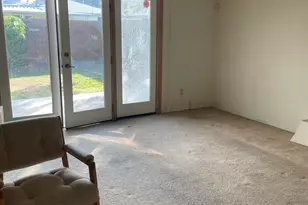 2301 E Laurel Ln, Phoenix, AZ 85028 - Photo 12