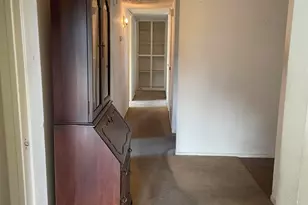 2301 E Laurel Ln, Phoenix, AZ 85028 - Photo 14