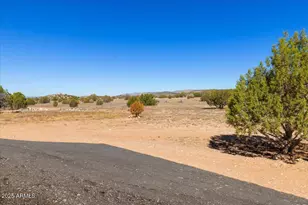 1220 E Cougar Rdg Rd, Paulden, AZ 86334 - Photo 22