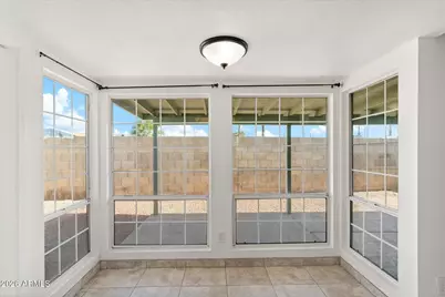 8037 N 40th Avenue, Phoenix, AZ 85051 - Photo 10