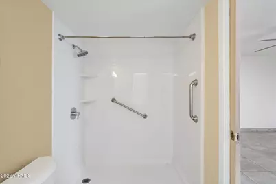 8037 N 40th Avenue, Phoenix, AZ 85051 - Photo 18