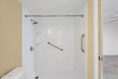 8037 N 40th Avenue, Phoenix, AZ 85051 - Photo 18