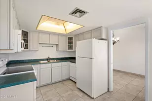 8037 N 40th Ave, Phoenix, AZ 85051 - Photo 12