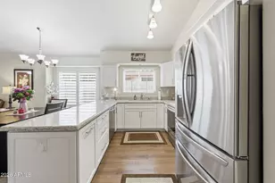 8623 W Paradise Ln, Peoria, AZ 85382 - Photo 6