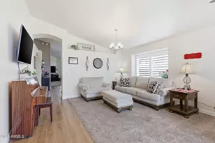 8623 W Paradise Ln, Peoria, AZ 85382 - Photo 2