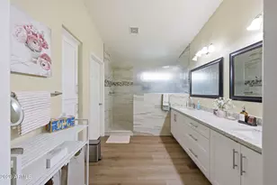 8623 W Paradise Ln, Peoria, AZ 85382 - Photo 30