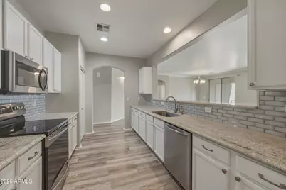 955 E Knox Road #213, Chandler, AZ 85225 - Photo 8