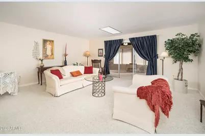 19221 N Sombrero Circle, Sun City, AZ 85373 - Photo 10