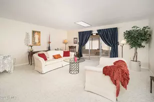 19221 N Sombrero Circle, Sun City, AZ 85373 - Photo 10