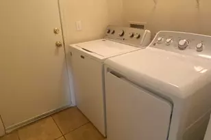 3310 S 66th Ln, Phoenix, AZ 85043 - Photo 14