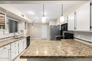 9325 W Topeka Dr, Peoria, AZ 85382 - Photo 10