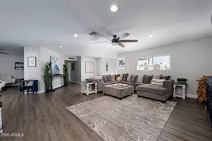 8714 E MacKenzie Dr, Scottsdale, AZ 85251 - Photo 10