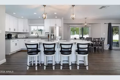 8714 E Mackenzie Drive, Scottsdale, AZ 85251 - Photo 4