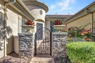 41703 N Signal Hill Ct, Anthem, AZ 85086 - Photo 2