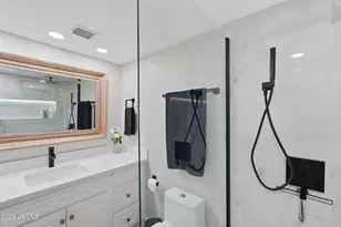 542 W Palm Ln, Phoenix, AZ 85003 - Photo 34