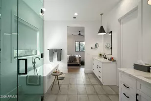 3226 E Glenrosa Ave, Phoenix, AZ 85018 - Photo 18