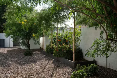 3226 E Glenrosa Avenue, Phoenix, AZ 85018 - Photo 34