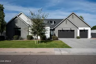 3226 E Glenrosa Ave, Phoenix, AZ 85018 - Photo 1