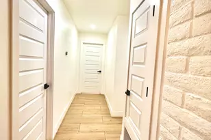 22 W Royal Palm Rd, Phoenix, AZ 85021 - Photo 18