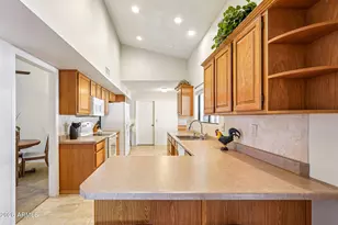 20042 N Crown Ridge Dr, Sun City West, AZ 85375 - Photo 2