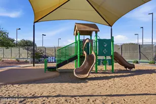 11964 W Villa Chula Ln, Sun City, AZ 85373 - Photo 32