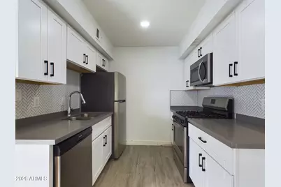 3038 N 38th Street #A, Phoenix, AZ 85018 - Photo 4