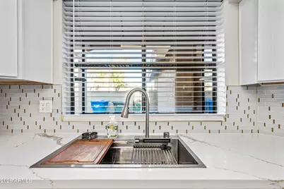 12846 S 50th Way, Phoenix, AZ 85044 - Photo 2