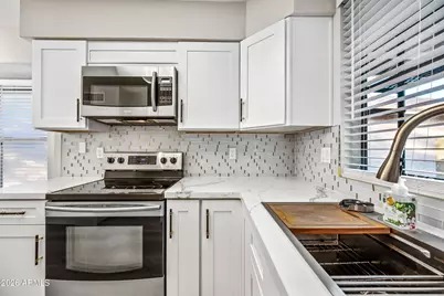 12846 S 50th Way, Phoenix, AZ 85044 - Photo 4