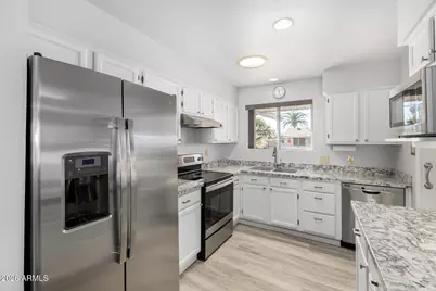 10637 W Augusta Drive, Sun City, AZ 85351 - Photo 8