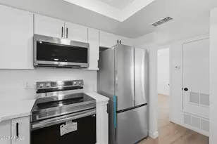 3171 W Orchid Ln, Phoenix, AZ 85051 - Photo 16