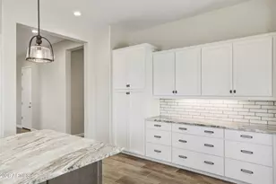 18125 N 65th Pl, Phoenix, AZ 85054 - Photo 8