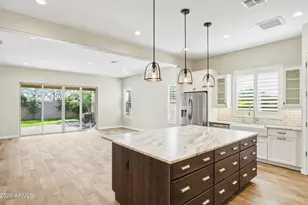 18125 N 65th Pl, Phoenix, AZ 85054 - Photo 6