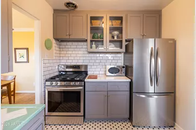 530 W Wilshire Drive, Phoenix, AZ 85003 - Photo 26