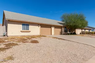 9960 W Devonshire Dr, Arizona City, AZ 85123 - Photo 8