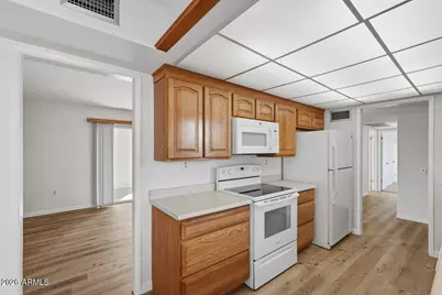 18401 N 108th Drive, Sun City, AZ 85373 - Photo 6