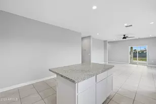 2221 W Washington St, Phoenix, AZ 85009 - Photo 14